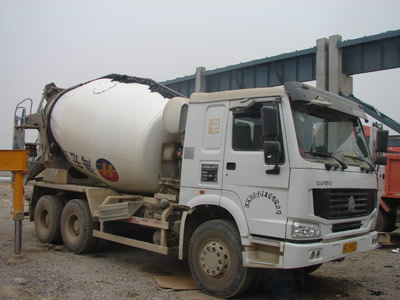 砼运输车 concrete mixing carrier